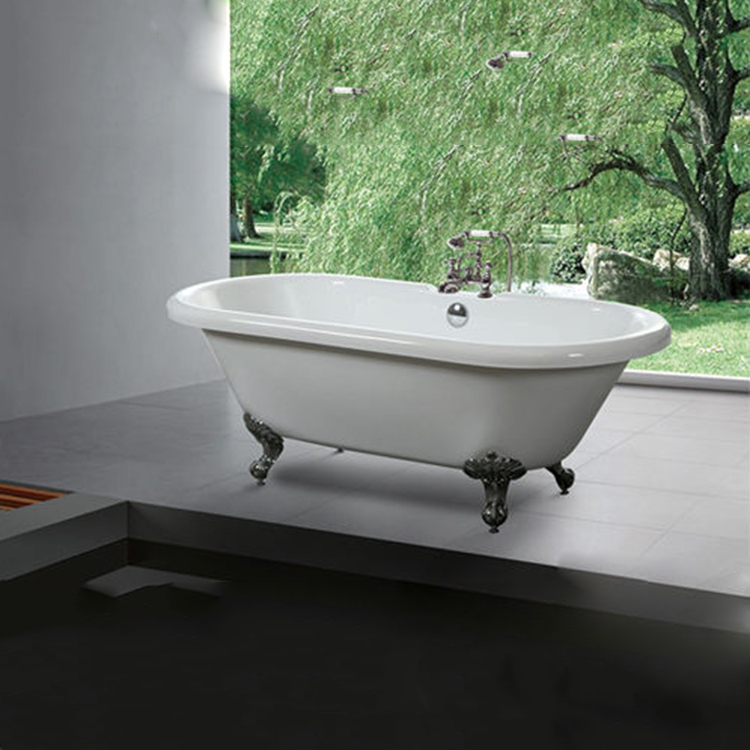 Baignoire en acrylique blanc Baignoire autonome moderne avec pieds de soutien argentés Baignoires confortables